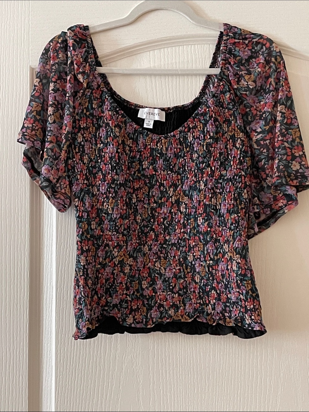 Evereve Floral Smocked Puff Sleeve Top in Multi-Color
